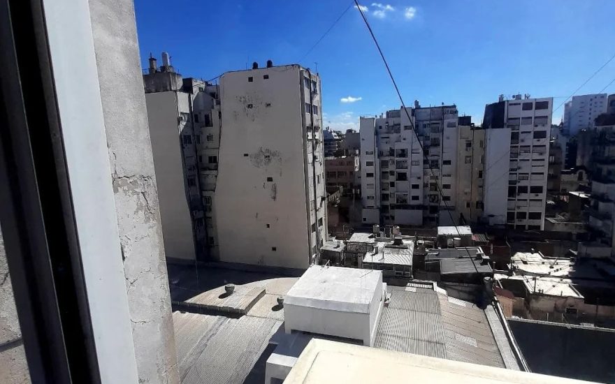 ALQUILADO ————-ALQUILER TEMPORARIO – CONGRESO – 1 AMBIENTE – Ayacucho al 200