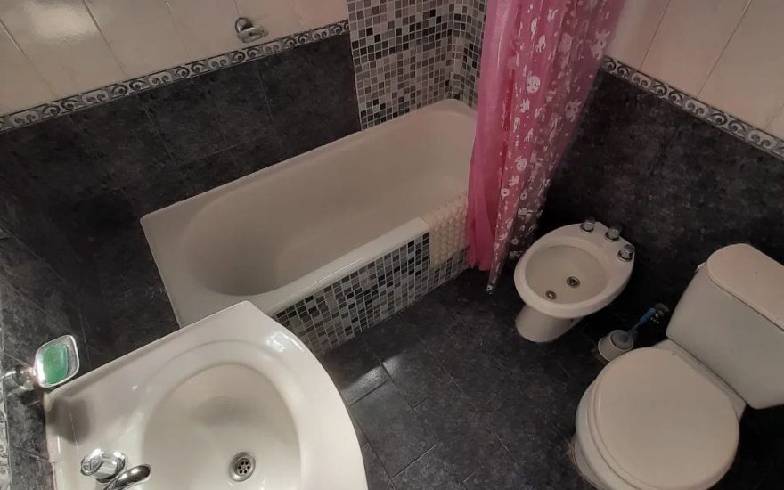 ALQUILADO ————-ALQUILER TEMPORARIO – CONGRESO – 1 AMBIENTE – Ayacucho al 200