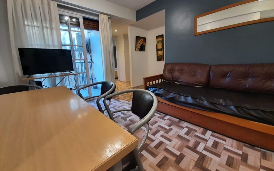 ALQUILER AMOBLADO – CENTRO – 2 AMBIENTES – Sarmiento 1700