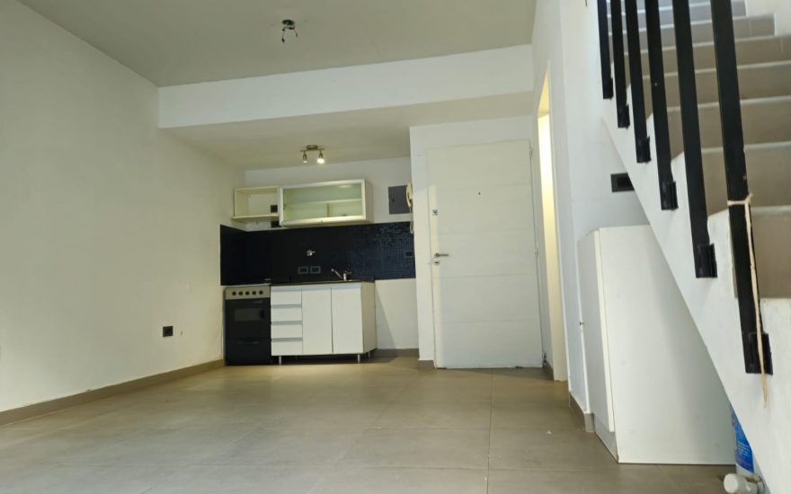 RESERVADO  – VILLA PUEYRREDON – DUPLEX 2 AMBIENTES – ZAMUDIO 4700