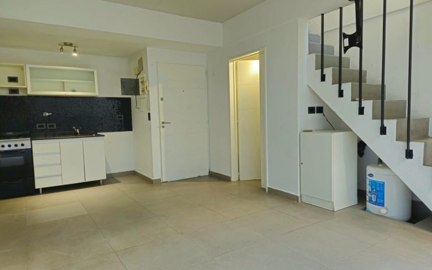 RESERVADO  – VILLA PUEYRREDON – DUPLEX 2 AMBIENTES – ZAMUDIO 4700