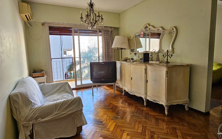 ALQUILER AMOBLADO – BELGRANO  – 3 ambientes con balcon – Mendoza y Amenabar
