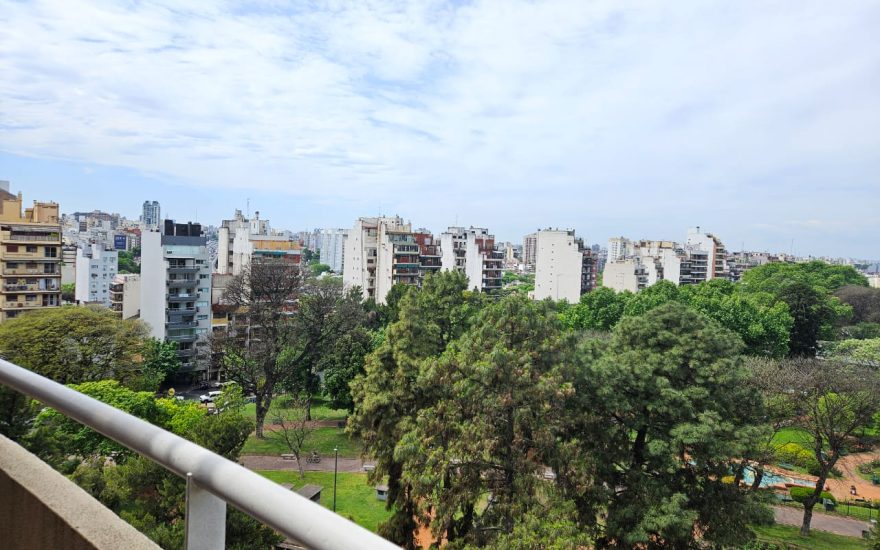 VENTA – AMOBLADO 4 AMBIENTES C/COCH – PARQUE CHACABUCO – Eva Peron 1200