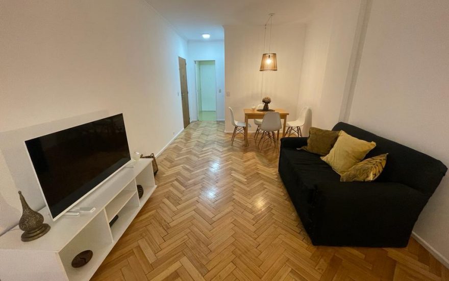 ALQUILER AMOBLADO – RETIRO – Libertad y Av Santa Fe – 1 ambiente amplio