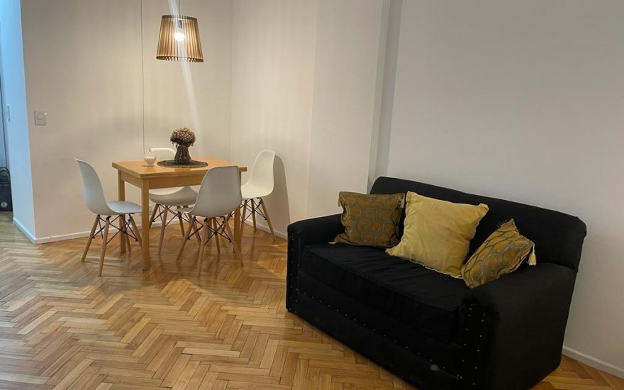 ALQUILER AMOBLADO – RETIRO – Libertad y Av Santa Fe – 1 ambiente amplio