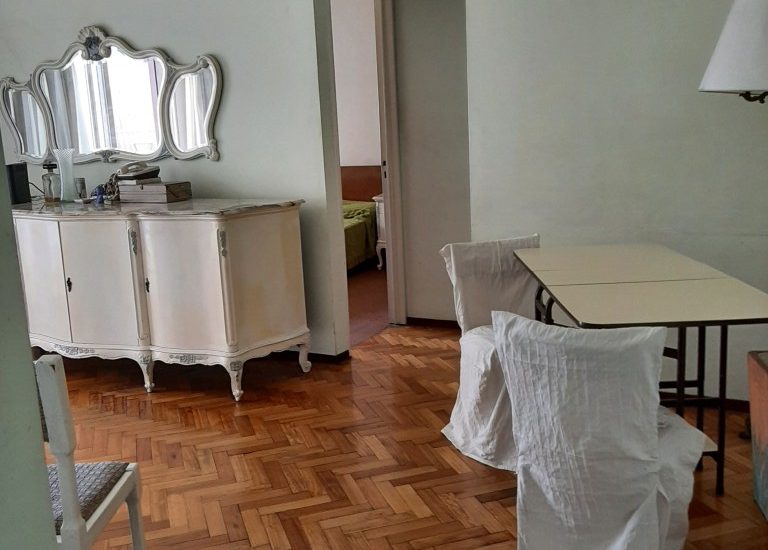 ALQUILER AMOBLADO – BELGRANO  – 3 ambientes con balcon – Mendoza y Amenabar