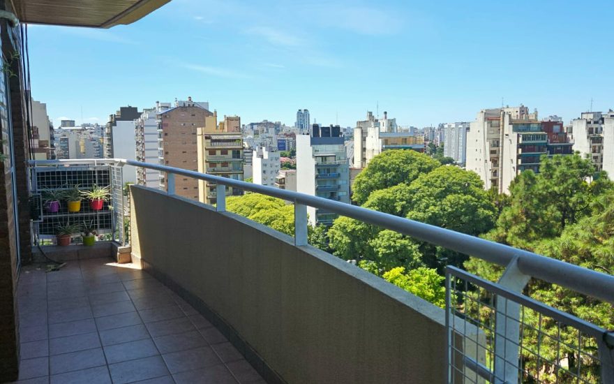 VENTA – AMOBLADO 4 AMBIENTES C/COCH – PARQUE CHACABUCO – Eva Peron 1200