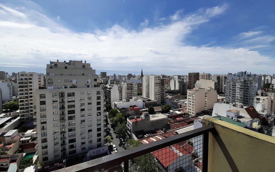 ALQUILER AMOBLADO – PQUE CHACABUCO – Senillosa al 1000 – 3 ambientes