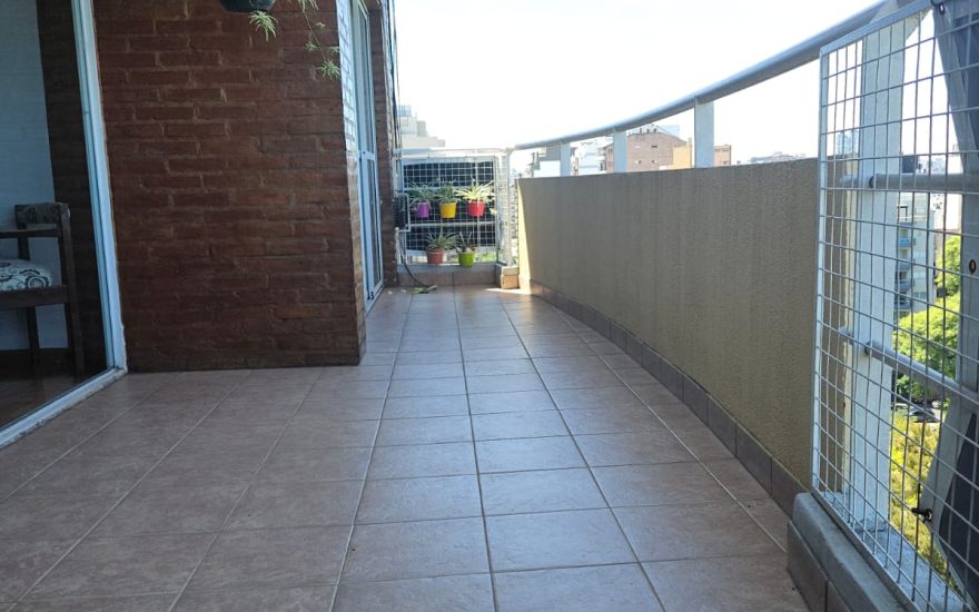 VENTA – AMOBLADO 4 AMBIENTES C/COCH – PARQUE CHACABUCO – Eva Peron 1200