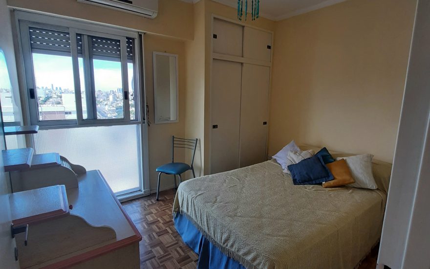 ALQUILER AMOBLADO – PQUE CHACABUCO – Senillosa al 1000 – 3 ambientes