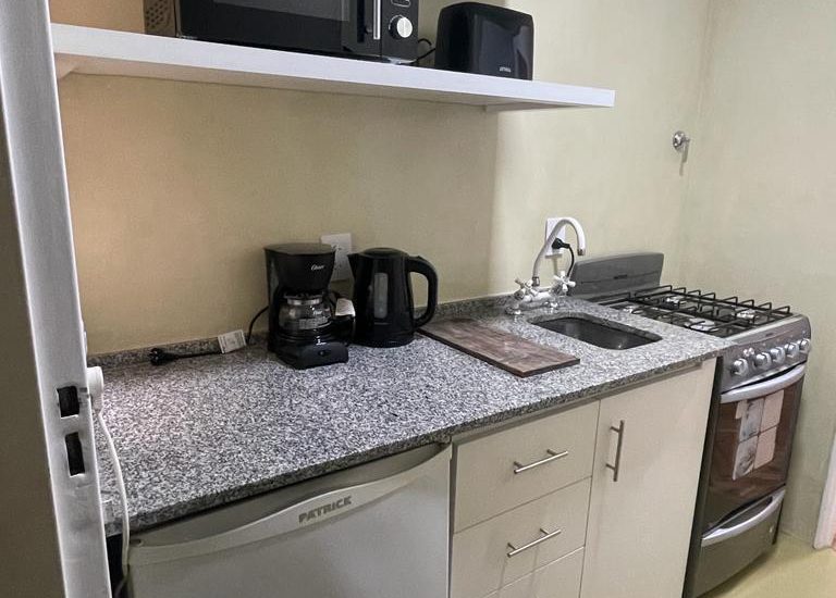 ALQUILER AMOBLADO – RETIRO – Libertad y Av Santa Fe – 1 ambiente amplio