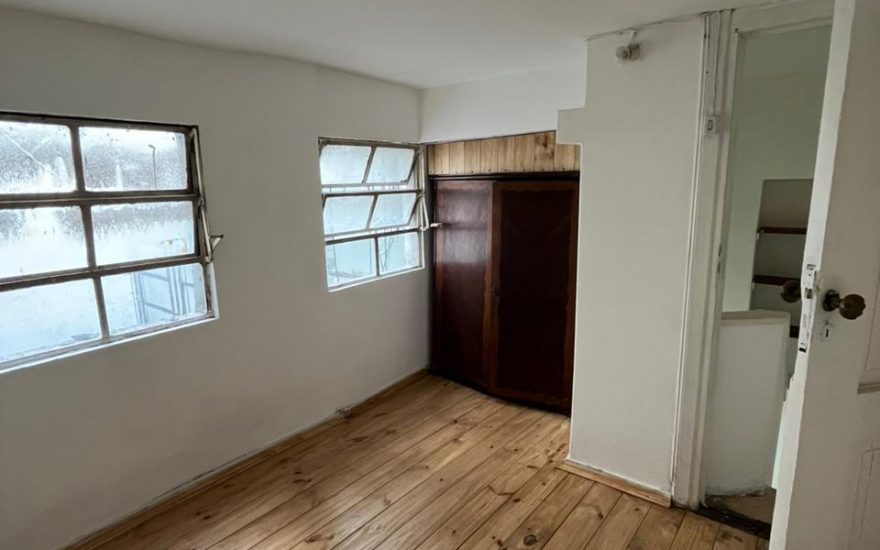 ALQUILER TEMPORAL SIN MUEBLES – BALVANERA – Ayacucho al 700 – 2 ambientes y 1/2