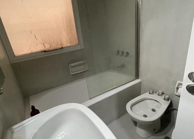 ALQUILER AMOBLADO – RETIRO – Libertad y Av Santa Fe – 1 ambiente amplio