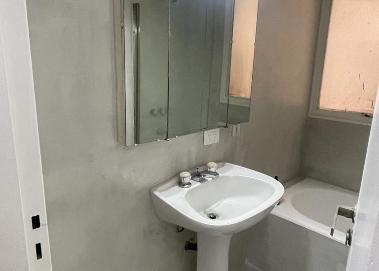 ALQUILER AMOBLADO – RETIRO – Libertad y Av Santa Fe – 1 ambiente amplio