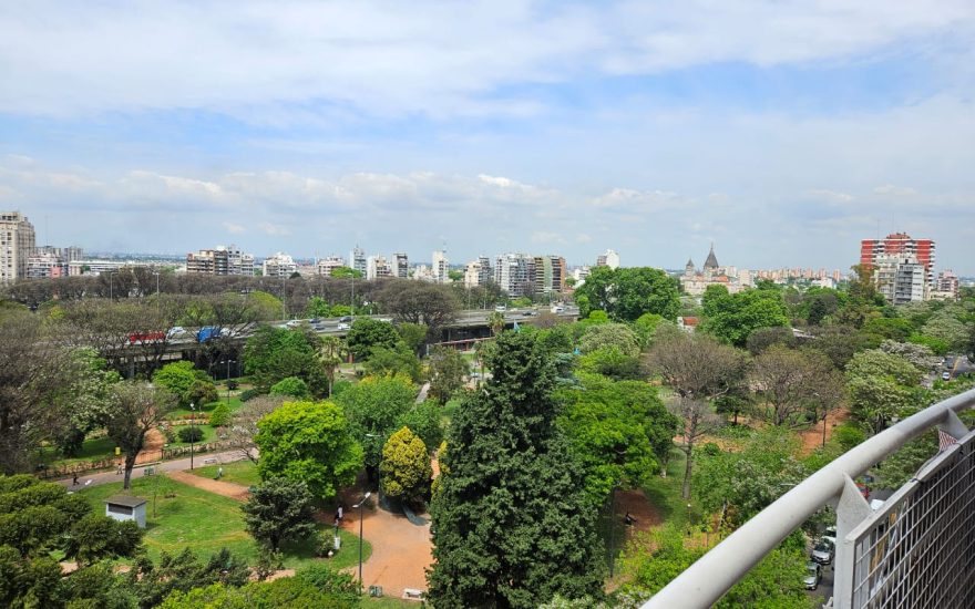 VENTA – AMOBLADO 4 AMBIENTES C/COCH – PARQUE CHACABUCO – Eva Peron 1200