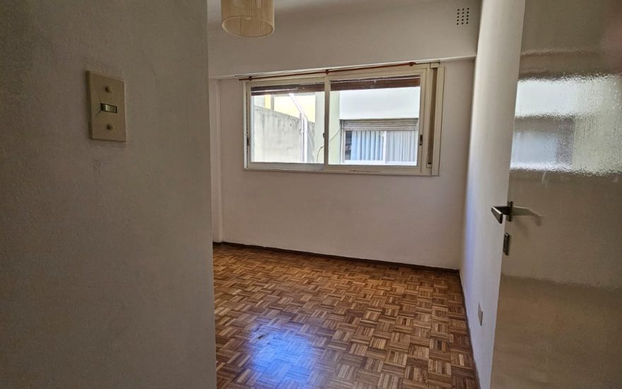 ALQUILADO  – ALQUILO – MONSERRAT – 2 AMBIENTES – Alsina al 1600