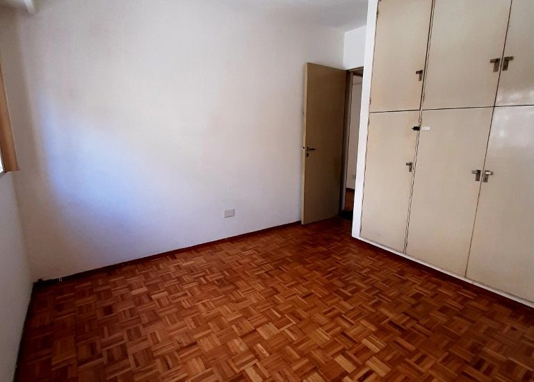 ALQUILO – MONSERRAT – 2 AMBIENTES – Alsina al 1600