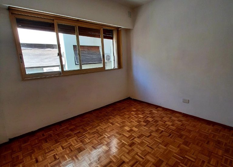 ALQUILO – MONSERRAT – 2 AMBIENTES – Alsina al 1600