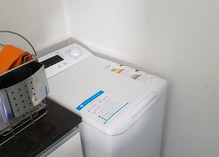 LIBRE 10/09 – ALQUILER AMOBLADO – V. CRESPO – 1 AMB – Vera al 1100