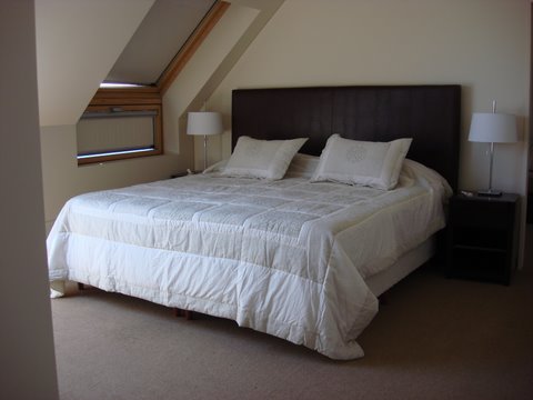 LIBRE – ALQUILER AMOBLADO – PUERTO MADERO – 3 AMBIENTES – Juana Manso 1600