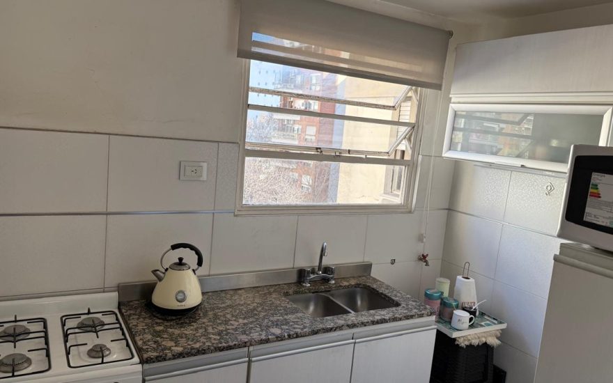 ALQUILER AMOBLADO – CABALLITO – 2 AMBIENTES – Hidalgo y Mendes de Andes