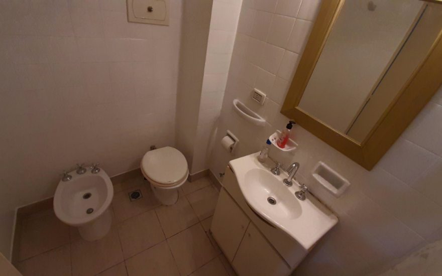 ALQUILER AMOBLADO – CABALLITO – 2 AMBIENTES – Guayaquil y Bertres