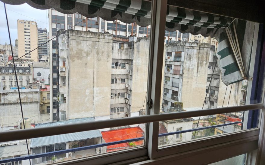 VENTA – RETIRO – 2 AMBIENTES – Paraguay al 700