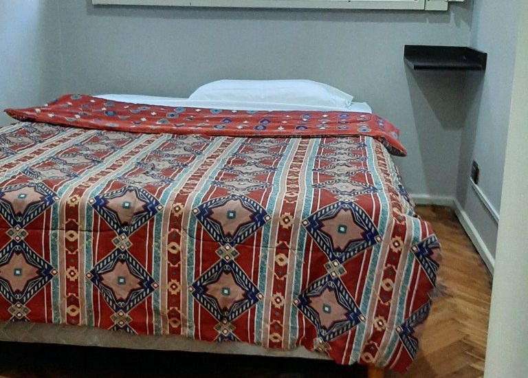 ALQUILER AMOBLADO – CABALLITO – 2 AMBIENTES – Guayaquil y Bertres