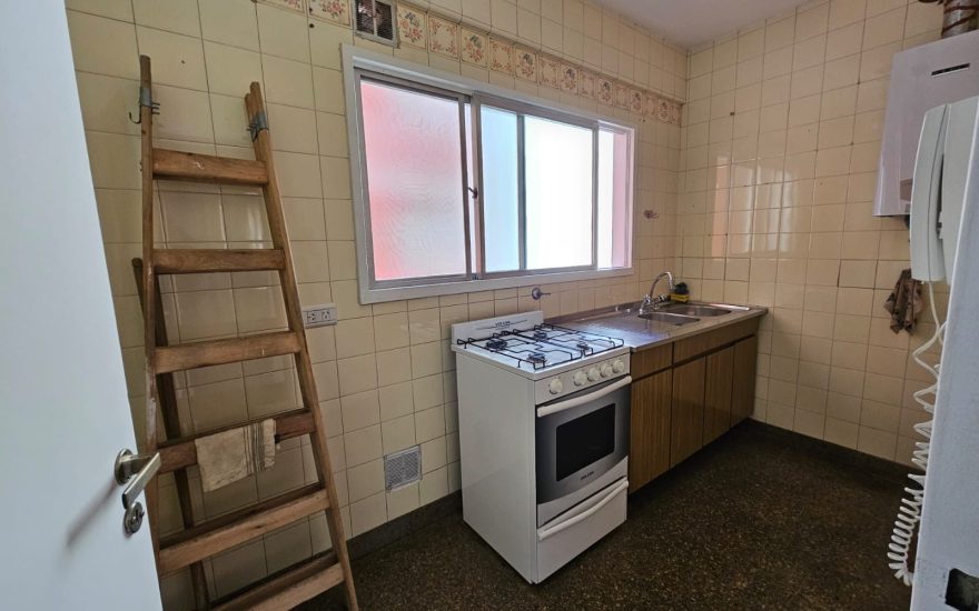 ALQUILER – BALVANERA – 1 AMBIENTE – Av. Belgrano al 1900