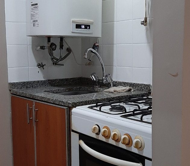 ALQUILER AMOBLADO – CABALLITO – 2 AMBIENTES – Guayaquil y Bertres