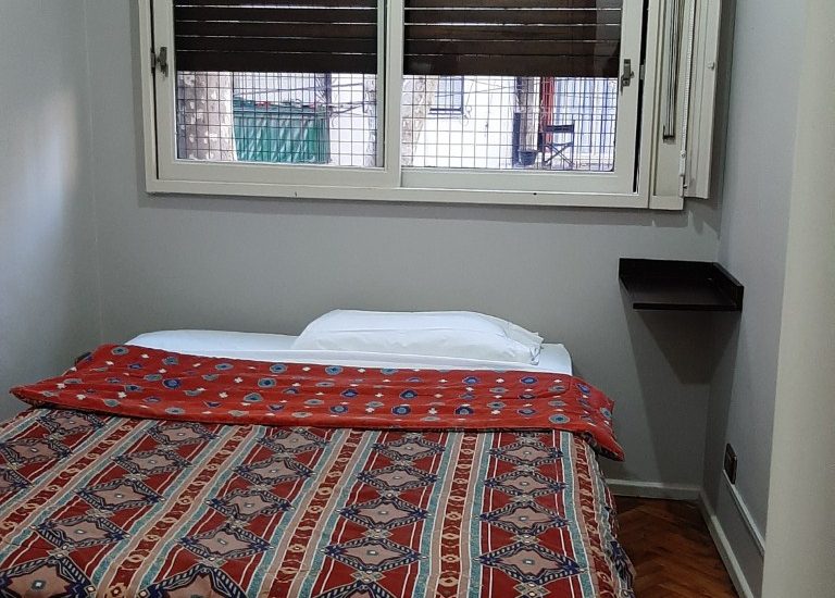 ALQUILER AMOBLADO – CABALLITO – 2 AMBIENTES – Guayaquil y Bertres