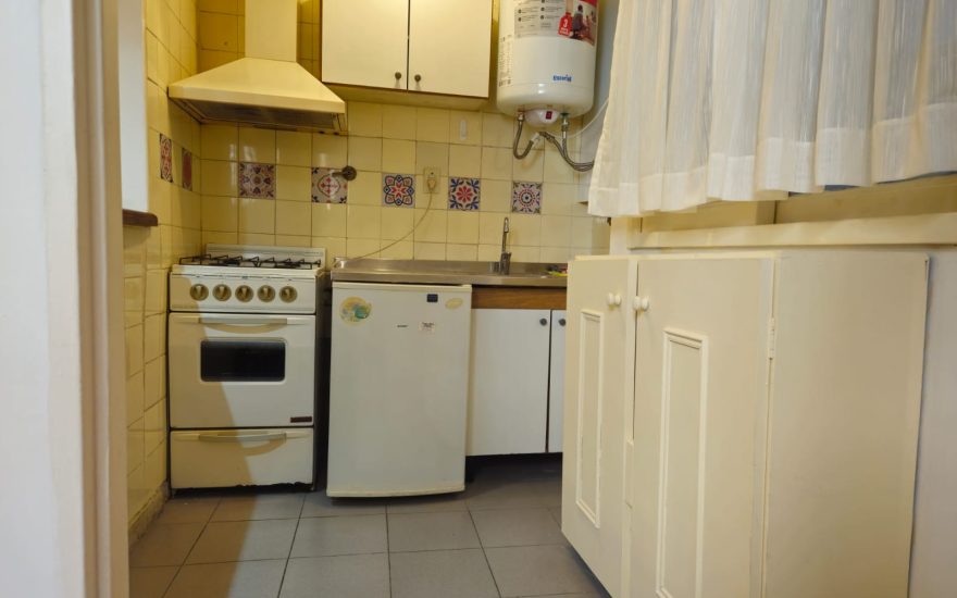 ALQUILER TEMPORAL SIN MUEBLES – RETIRO – 1 AMBIENTE – Talcahuano y Santa Fe