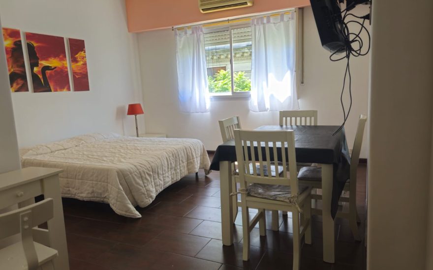 ALQUILADO  – ALQUILER AMOBLADO – MONSERRAT – V. CEVALLOS 300 – 1 AMBIENTE
