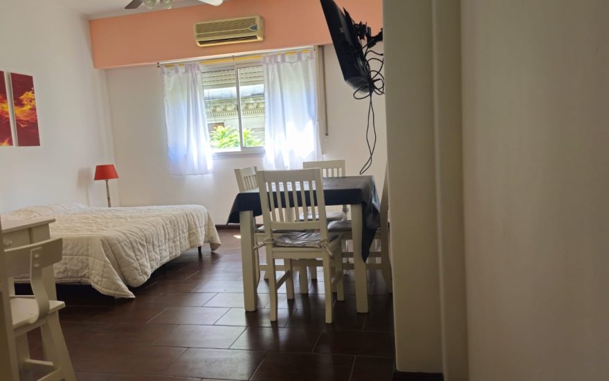 ALQUILADO  – ALQUILER AMOBLADO – MONSERRAT – V. CEVALLOS 300 – 1 AMBIENTE
