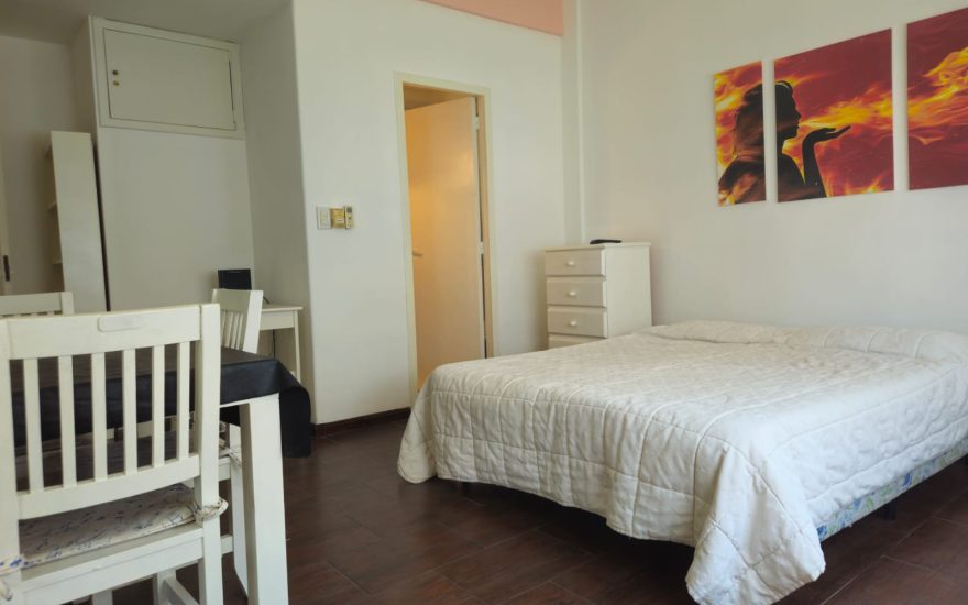 ALQUILADO  – ALQUILER AMOBLADO – MONSERRAT – V. CEVALLOS 300 – 1 AMBIENTE