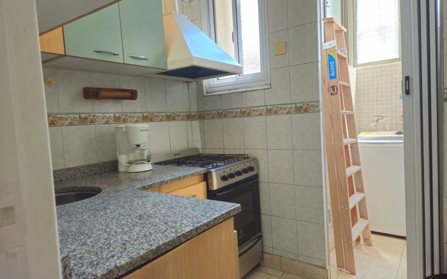 ALQUILADO  – ALQUILER AMOBLADO – MONSERRAT – V. CEVALLOS 300 – 1 AMBIENTE
