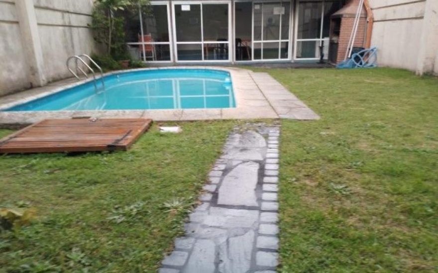 ALQUILER AMOBLADO – BELGRANO R – 1 AMBIENTE CON PILETA – Plaza 1400