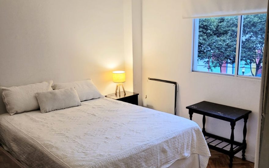 ALQUILER AMOBLADO – RECOLETA – 2 AMBIENTES – Azcuenaga al 1100