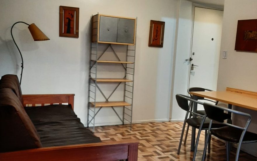 ALQUILER AMOBLADO – CENTRO – 2 AMBIENTES – Sarmiento 1700