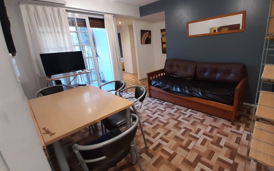 ALQUILER AMOBLADO – CENTRO – 2 AMBIENTES – Sarmiento 1700
