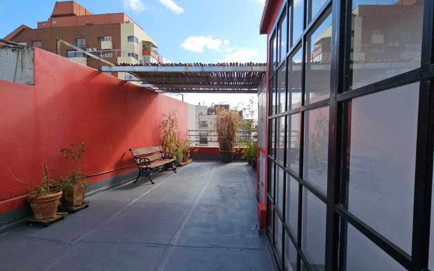 ALQUILER – ALMAGRO – 1 AMBIENTES GDE CON BALCON Y TERRAZA – Bartolome Mitre al 4000