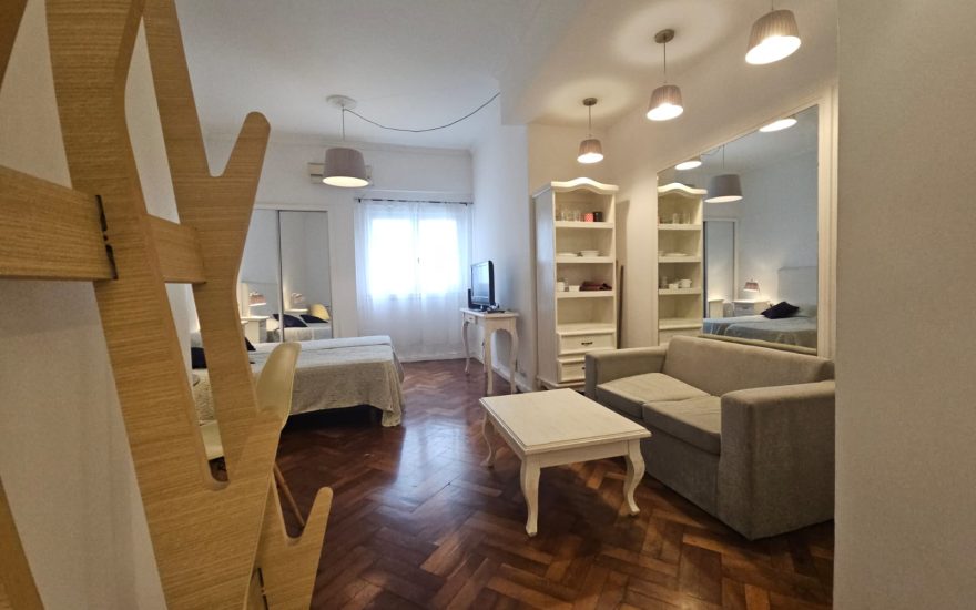 RESERVADO RESERVADO —– ALQUILER AMOBLADO – RECOLETA – 1 AMBIENTE –  Vicente Lopez y Callao Av