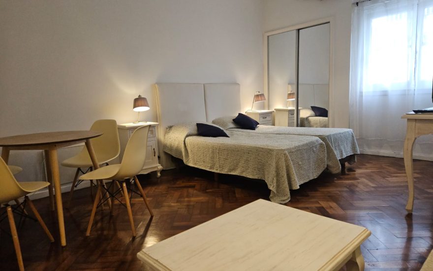 RESERVADO RESERVADO —– ALQUILER AMOBLADO – RECOLETA – 1 AMBIENTE –  Vicente Lopez y Callao Av
