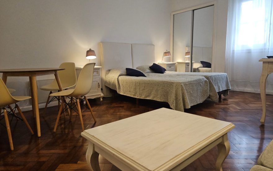 RESERVADO RESERVADO —– ALQUILER AMOBLADO – RECOLETA – 1 AMBIENTE –  Vicente Lopez y Callao Av