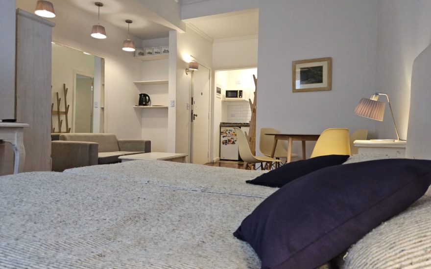 RESERVADO RESERVADO —– ALQUILER AMOBLADO – RECOLETA – 1 AMBIENTE –  Vicente Lopez y Callao Av