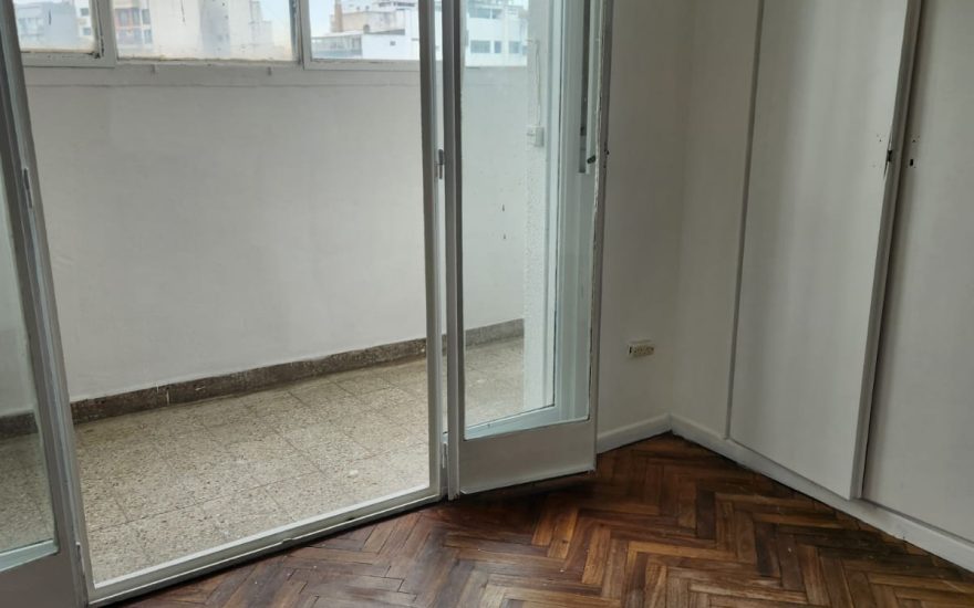 ALQUILER TEMPORARIO SIN MUEBLES – PALERMO – 2 AMB – Mario Bravo y Av. Cordoba